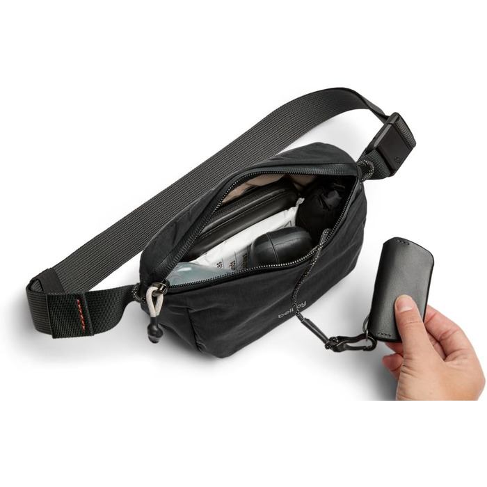 Bellroy Lite Belt Bag чорного кольору - універсальна сумка через плече, поясна сумка