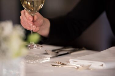 Luxurious Coaster Embellished with Swarovski Crystals / Elegant Table Decoration (1 piece - ) (Transparent)