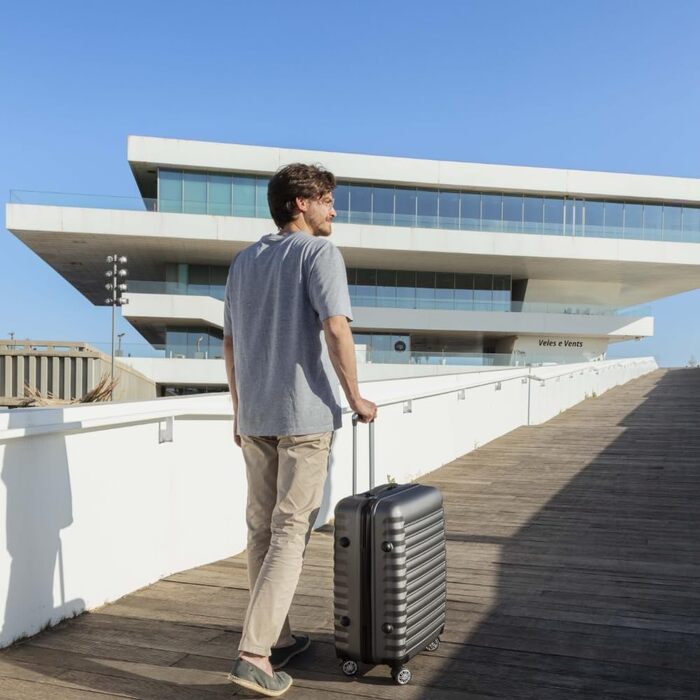 Набір валіз NUMADA 4 шт. (75см, 63см, 53см, органайзер) - ABS, жорсткий, з коліщатами