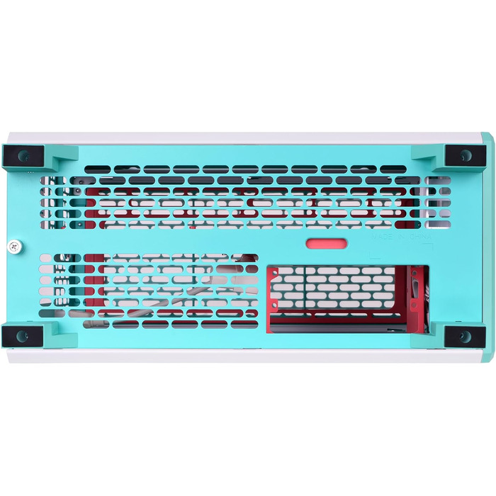 Корпус Thermaltake TR100 Mini-ITX з двокамерним дизайном, підтримка AIO 280мм та PCIe 4.0