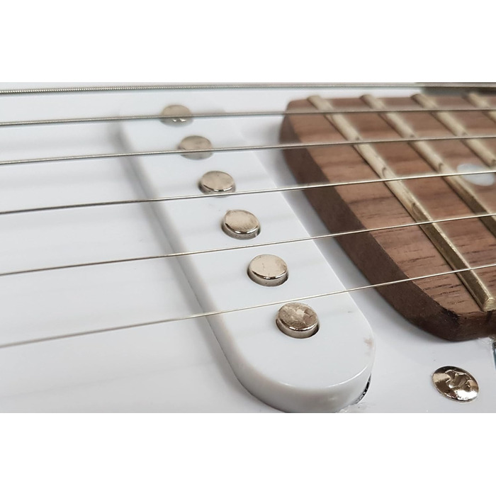 Електрогітара чорна - комплект з підсилювачем 20W, чохол, ремінь, струни, 3 медіатори St5 Black