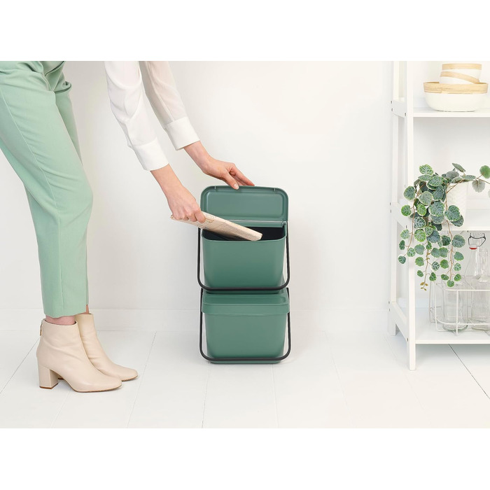 Сміттєвий кошик з кришкою Brabantia Sort & Go 16-20 л, для сортування відходів та тари, світло-зелений (Fir Green)