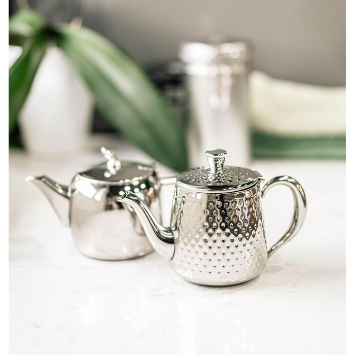 Café Olé Sandringham Teapot with Hammered Finish made from high-quality 18/10 stainless steel and surface – 0.5L, drip-free pouring, hollow handles (18oz, high-gloss polish)