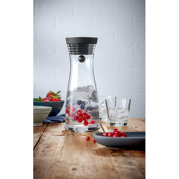 WMF Basic Glass Water Carafe 0.75 liter, Glass Carafe with Lid, Silicone Lid, CloseUp Closure