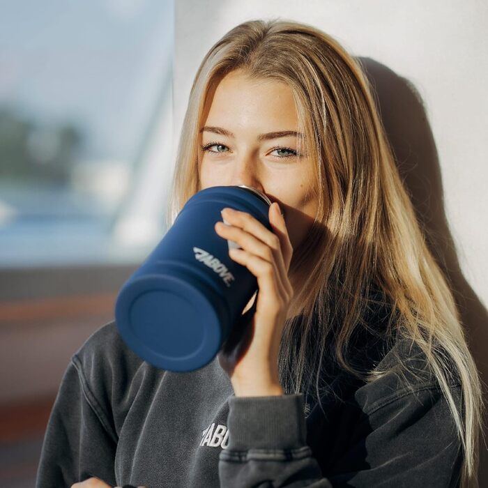 Металева пляшка для води 1.3 л синя – нержавіюча сталь, BPA-free, герметична, з додатковою кришкою для спорту, фітнесу, активного відпочинку, подарункова коробка