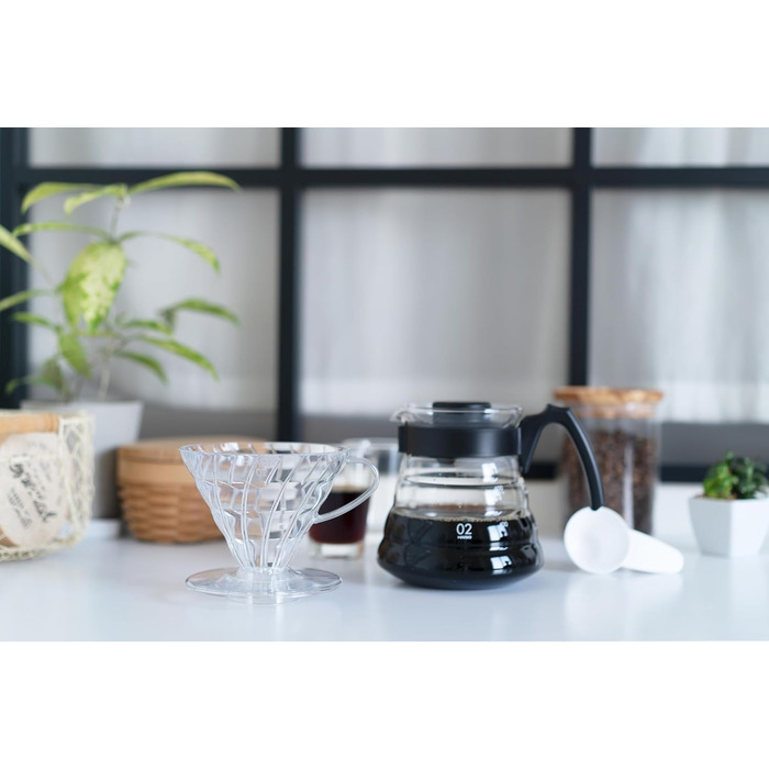 Кавовий набір Hario V60: пластиковий дрипер, скляний сервер, мірна ложка, фільтри, боросилікат, чорний, розмір 2