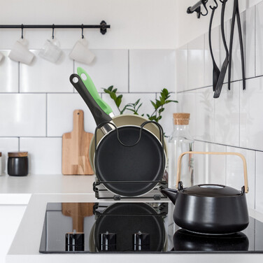 Relaxdays Metal Pan Holder