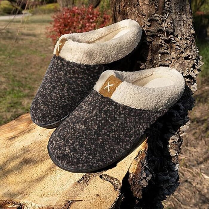 Чоловічі тапочки ULTRAIDEAS з плюшем, теплі зимові тапочки з підкладкою, що нагадує вовну, зручні тапочки з піною Memory Foam, неслизька гумова підошва, для дому та вулиці (40/41 EU, Коричневі)