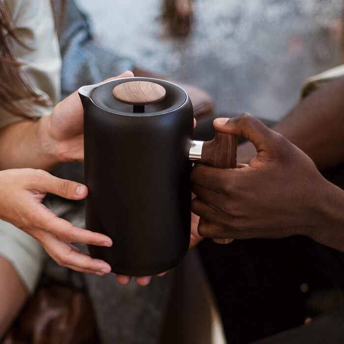 Fellow Clara Insulated French Press – Portable Stainless Steel Coffee Press, Insulated Hand Press, Matte Black with Walnut, 680g Carafe