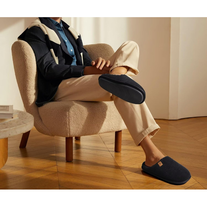 Чоловічі фетрові халапи KuaiLu: теплі, зручні, з м'якою підкладкою. Ідеальні для дому та вулиці. Розмір 44 EU, чорний колір.