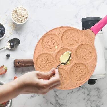 Млинцева пательня Joeji's Kitchen з 7 виїмками для млинців та яєць зі смайликами, антипригарна, алюмінієва, 26,5 см, для індукції, рожева, для дітей