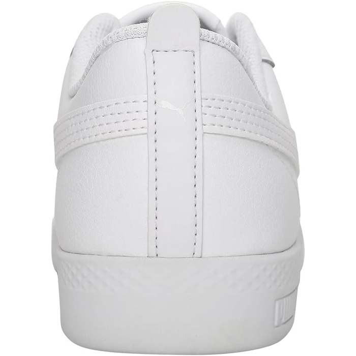 Кросівки Puma Smash WNS V2 для жінок, білі, розмір 38 EU