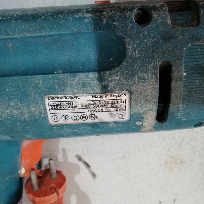 Акумуляторний шурупокрут Black+Decker 18 В BL188KB-QW
