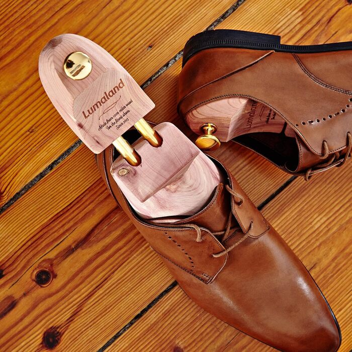 Lumaland® Premium Cedarwood Shoe Trees for Women and Men | Double spring for perfect shape retention, split & adjustable front piece | Includes cotton storage bag
