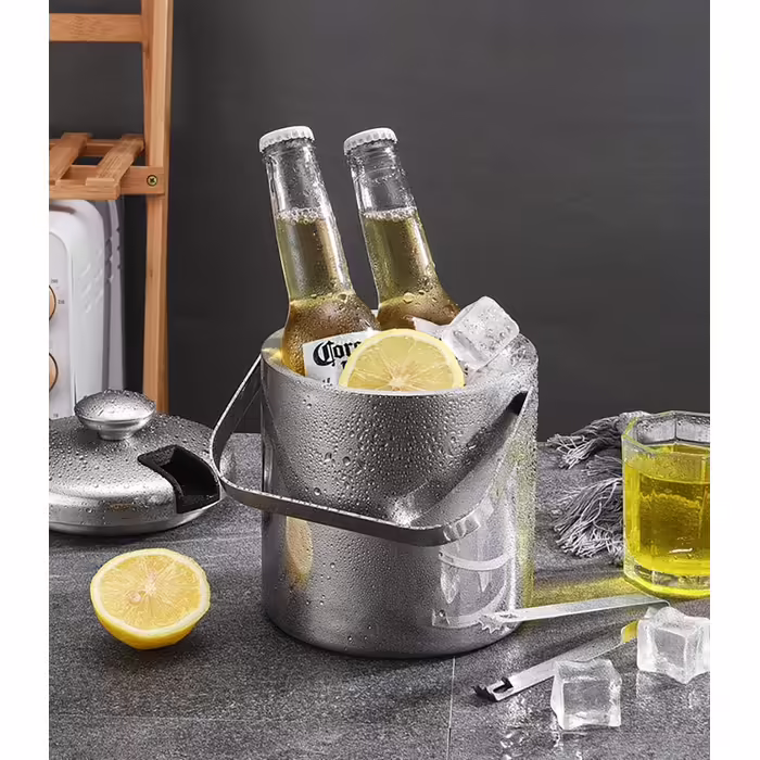Stainless steel ice container with lid including tongs and strainer. Made from food-grade 304 stainless steel, double-walled insulated ice cube container with carrying handle for optimally cooled ice cubes (1.3L)