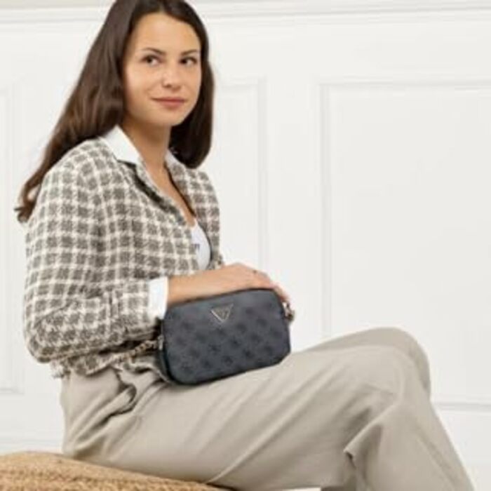 Сумка жіноча GUESS Noelle через плече, чорна