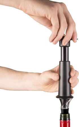 Vacu Vin Wine Pump with Spout and Stopper, Plastic, Black, 5 x 8.3 x 22 cm