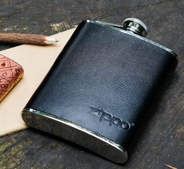 Фляга Zippo з нержавіючої сталі в шкіряному чохлі, 177 мл, колір мокко — ідеальна для походів та активного відпочинку
