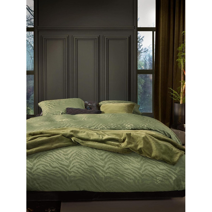 Декоративна подушка Essenza Furry Moss 50x50 см, 100% поліестер, однотонна