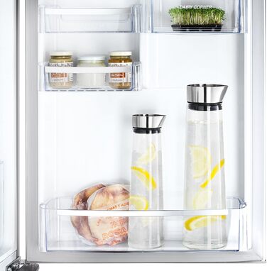 blomus -ACQUA- Water carafe made of glass, 1 liter capacity, glass carafe with high-quality stainless steel lid, drip-free pouring, exclusive optics (H / W / D: 30.5 x 9 x 9 cm, Clear, 63436)