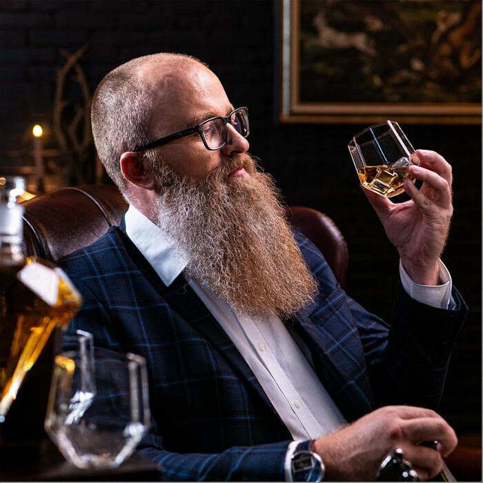 Набір віскі Whiskey Karaffe Set: декантер, 4 склянки, 4 камені для віскі, подарункова коробка, 1000 мл