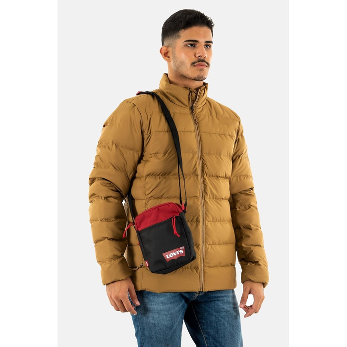 Жіноча міні-сумка крос-боді Levi's Mini Crossbody Solid (Red Batwing) червоного кольору
