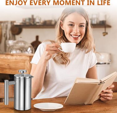 Make a French press coffee machine, 21oz stainless steel French press with a 3-level filtration system, double-walled insulated French press with 3 filters and 1 metal spoon, black