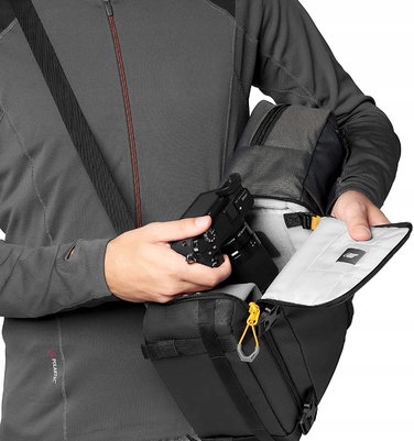 Фотосумка-слінг LOWEPRO Slingshot SL 250 AW III, чорна