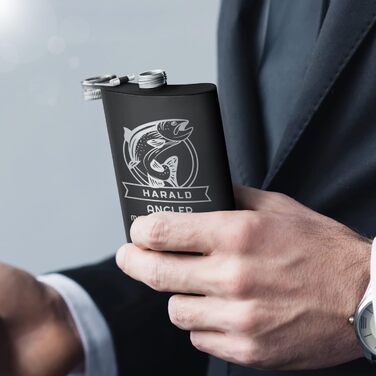 Набір Maverton Flachmann Set: фляга 200 мл з гравіюванням + 4 стаканчики 20 мл з воронкою, чорний матовий, з зображенням риби