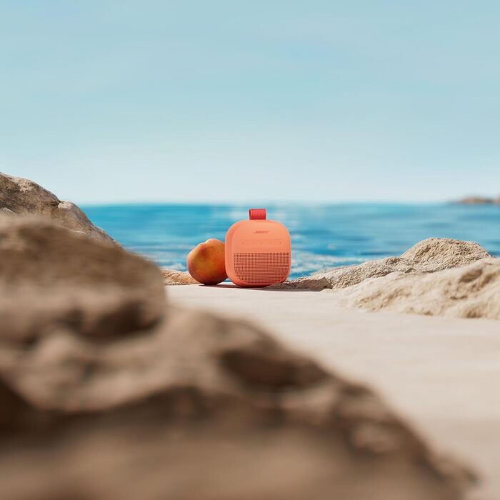 Bose SoundLink Micro 2 (Peach) – Портативна бездротова колонка, водонепроникна, до 12 год роботи