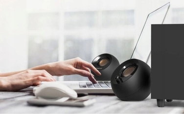 Комп'ютерні колонки Creative Pebble Plus 2.1 USB, чорні