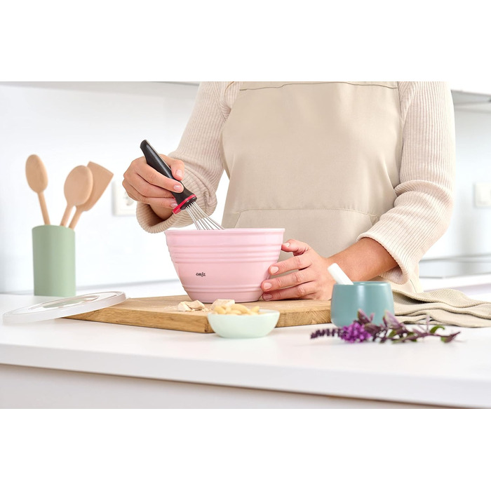 Emsa Prep&Bake 3-Piece Plastic Mixing Bowl Set, 1.7 + 2.75 + 4.15 L with Preserving Lid, Non-Slip Base, Perfect Stability While Mixing, Dishwasher Safe, Stackable Bowl Set K325S3