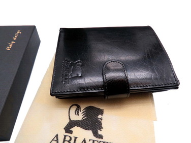 Шкіряний вертикальний гаманець Abiatti чорного кольору з RFID-захистом та 14 відділеннями
