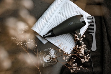 Фен для волосся ADLER 2500 Вт з дифузором та складаючою ручкою