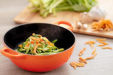 Чавунна балтійська каструля Le Creuset 24 см, 2,7 л, червона, для індукції та духовки