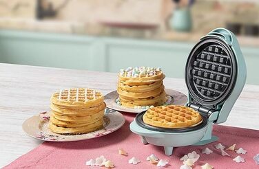 Вафельниця Bestron Mini для класичних вафель, компактний вафельмейкер з антипригарним покриттям, для дитячих свят, сімейних посиденок, Пасхи чи Різдва, ретро-дизайн, 550 Вт, колір: м'ятний