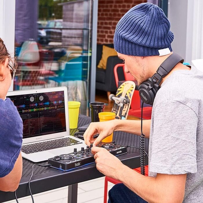 DJ контролер Hercules DJControl Starlight - портативний 2-Deck з 8 Pads, Serato DJ Lite для PC/MAC