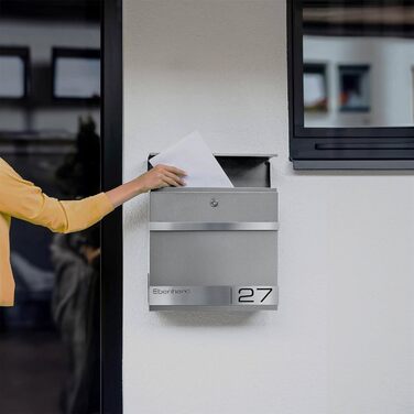 Поштова скринька Metzler Premium з газетницею Anthrazit, персоналізована з табличкою для імені, високоякісна настінна з нержавіючої сталі V2A з порошковим покриттям RAL 7016, модель Stencil (сірий алюміній)