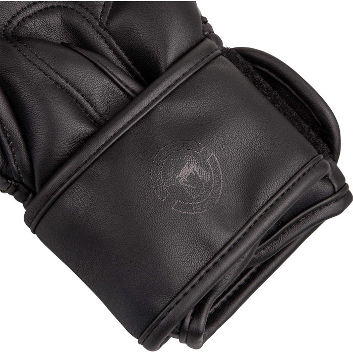 Боксерські рукавички Venum Challenger 3.0 (16oz), чорний колір
