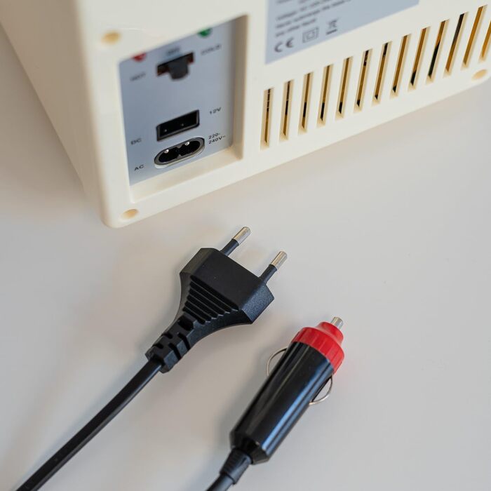 Міні-холодильник Flamingueo 4L: 12V/220V, охолодження та нагрів, для кімнати/столу, бежевий