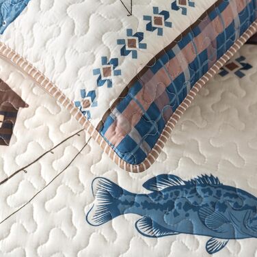 Комплект постільної білизни Gone Fishing King – ковдра з 2 наволочками: ковдра з зображенням дикої природи, комплект постільної білизни на тему природи, комплект постелі в стилі рустикальної хатини, покривало з природним мотивом – Soul & Lane