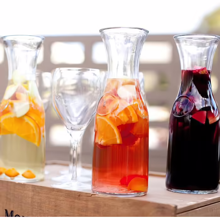 Lawei 4-Piece Water Jug Glass Water Pitcher 1 Liter Water Bottle Juice Pitcher Glass Glass Pitchers with Lid for Water, Juice, Iced Tea, Drinks, Wine