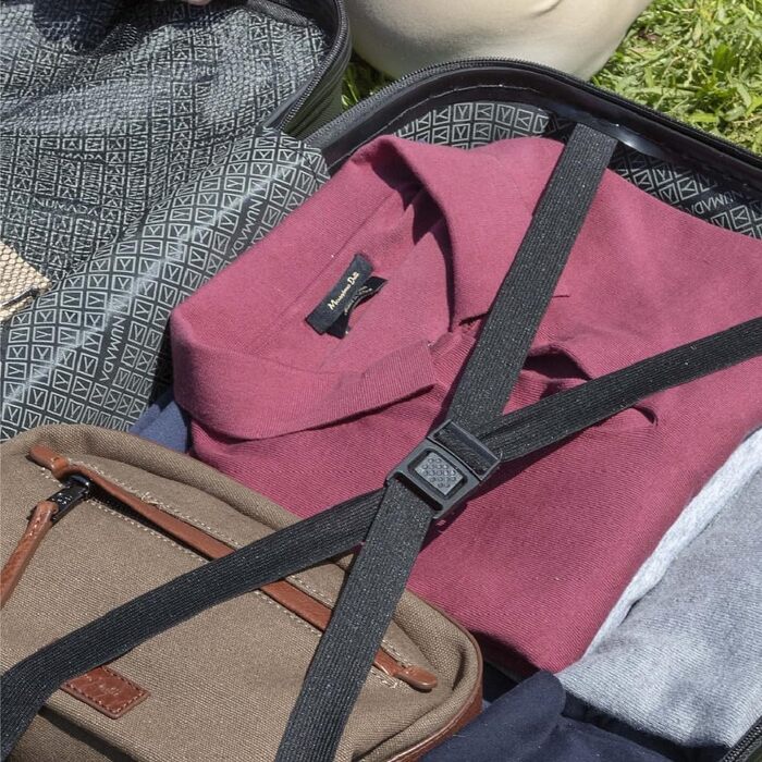 Набір валіз NUMADA 4 шт. (75/63/53 см) + косметичка, ABS, жорсткий, міцний, з коліщатами, з замком