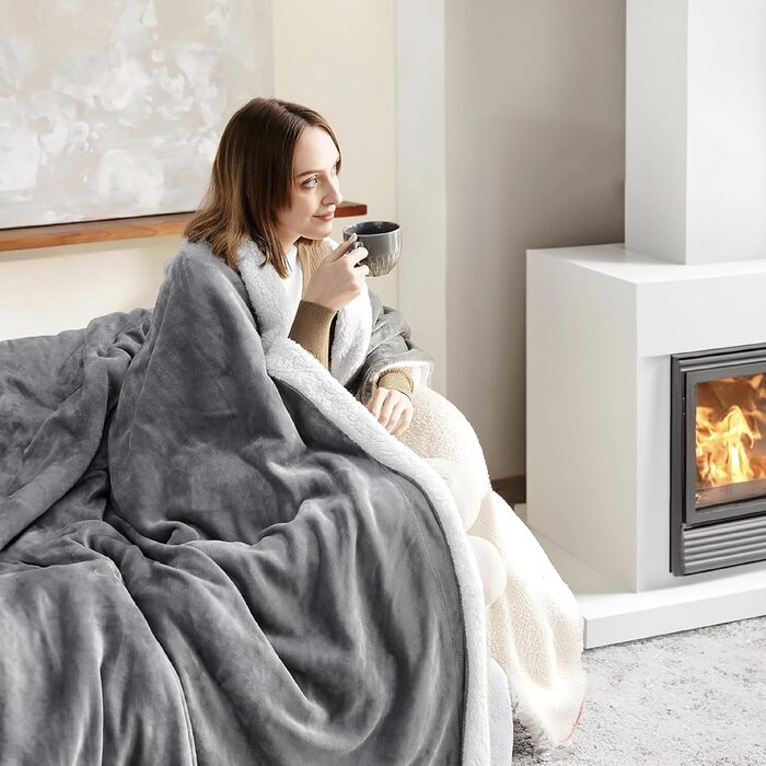 BEDSURE Плед з м'якого Sherpa, теплий вовняний плед - покривало на диван, пухнастий накид, товстий плед для дивану, подарунок для жінок, пухнастий домашній плед, сірий, 150x200 см, XL