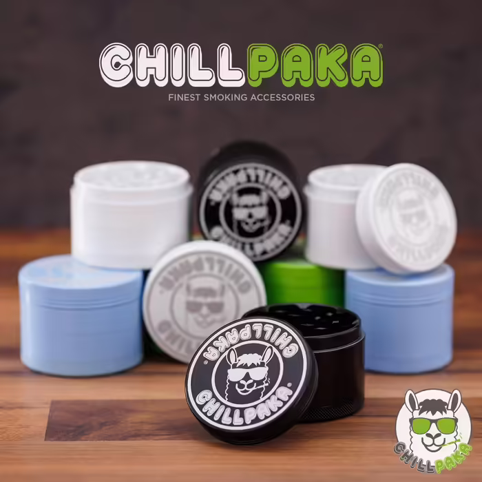 CHILLPAKA® Premium Ceramic Grinder Crusher | ø63mm Large White | Razor-sharp herb grinder with non-stick ceramic coating | Includes pollen scraper + brush