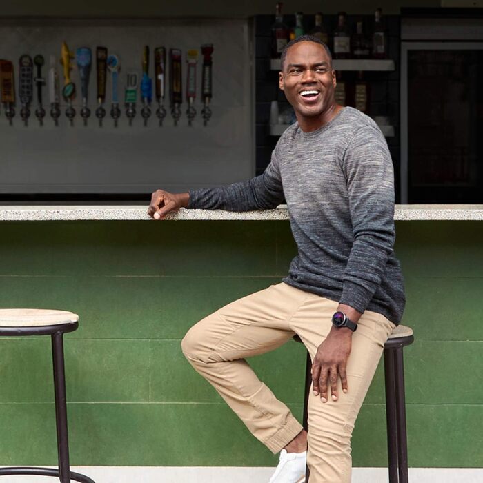 Розумний годинник Garmin vívoactive 4S (відновлений) – GPS-фітнес годинник з тренувальними планами, 20 спортивних програм, 7 днів роботи від акумулятора, для тонких зап'ясть