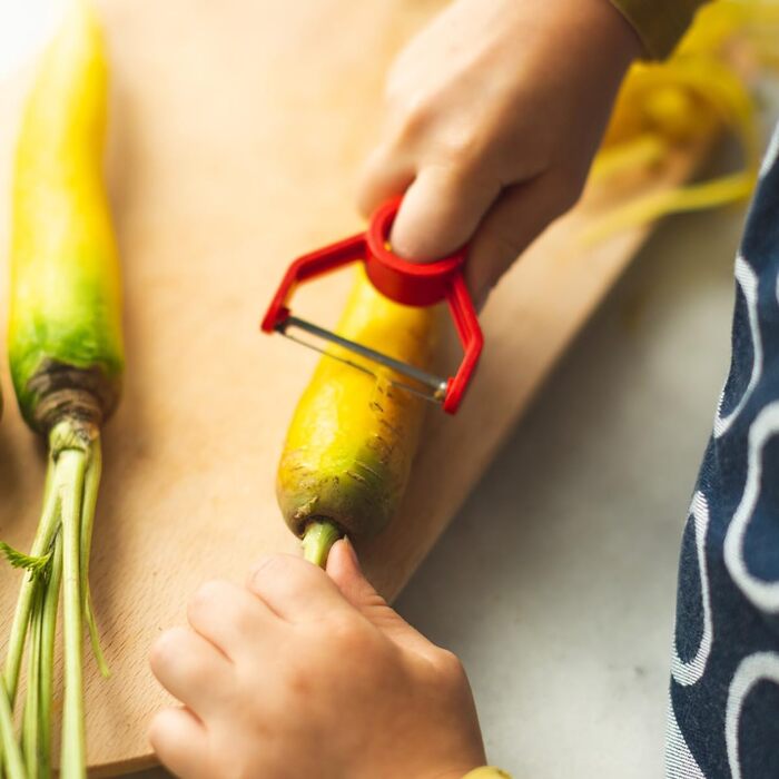 Ніж Opinel Le Petit Chef для дітей, овочечистка, нержавіюча сталь, бук, червоний