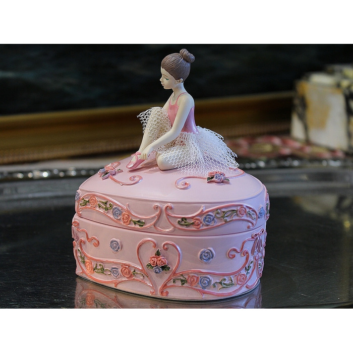 Музична шкатулка-серце з балериною в пастельних тонах — милий подарунок для дівчинки