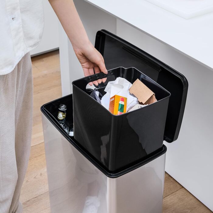 Сміттєвий кошик Curver Deco Bin, пластиковий, 65 л, сріблястий
