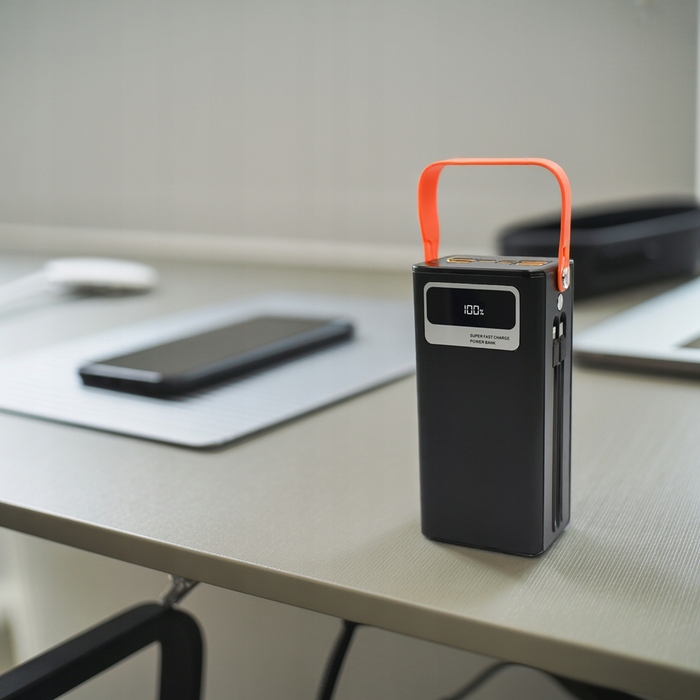 Потужний павербанк FUMO 50000mAh з вбудованими кабелями, швидка зарядка 4xUSB, USB-C, LCD-дисплей, PD, QC